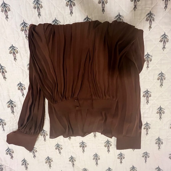 H&M pleated blouse - Picture 2 of 2